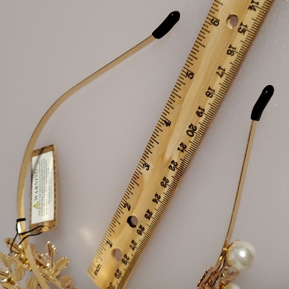 Goldtone Rhinestones faux pearls roses and butterflies headband NWT wedding prom - Picture 4 of 9